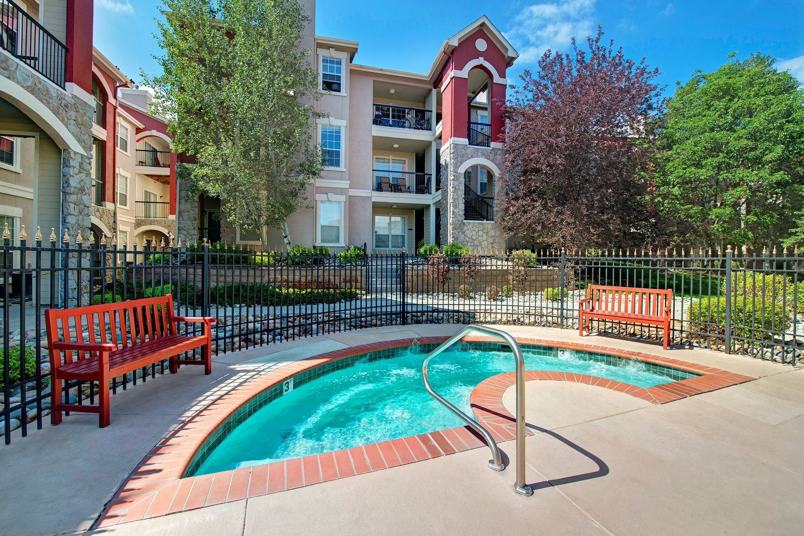 Camelback Pointe Resident Jacuzzi