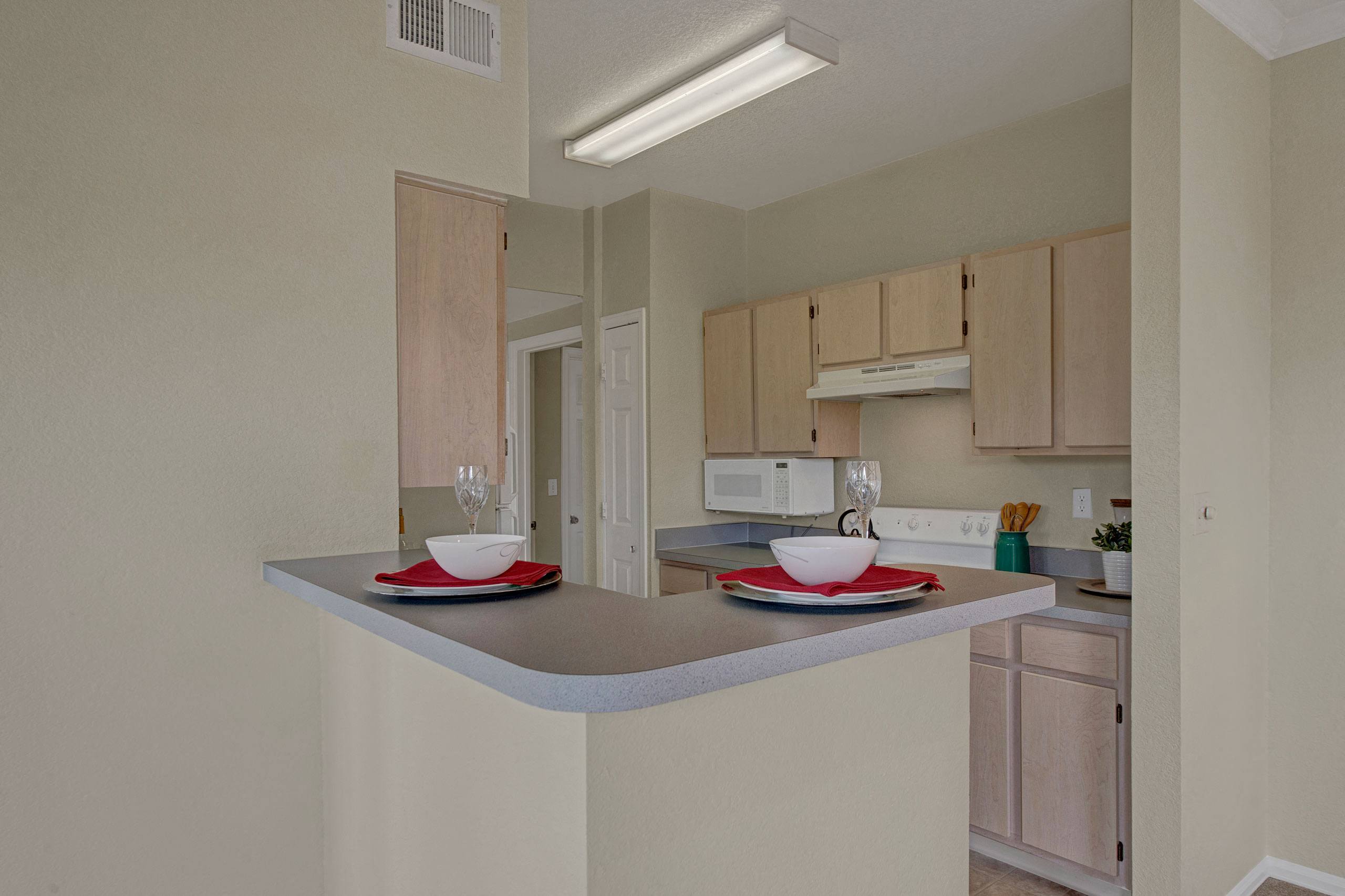 Camelback Pointe Kitchen With Breakfast Bar