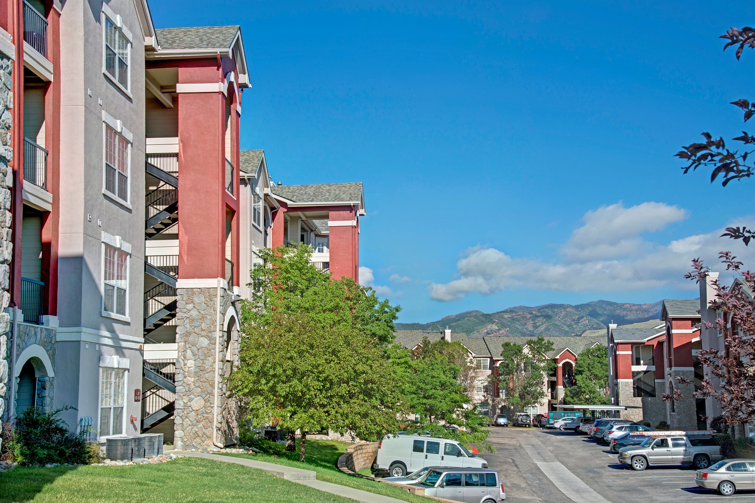 Camelback Pointe Exterior View From Street