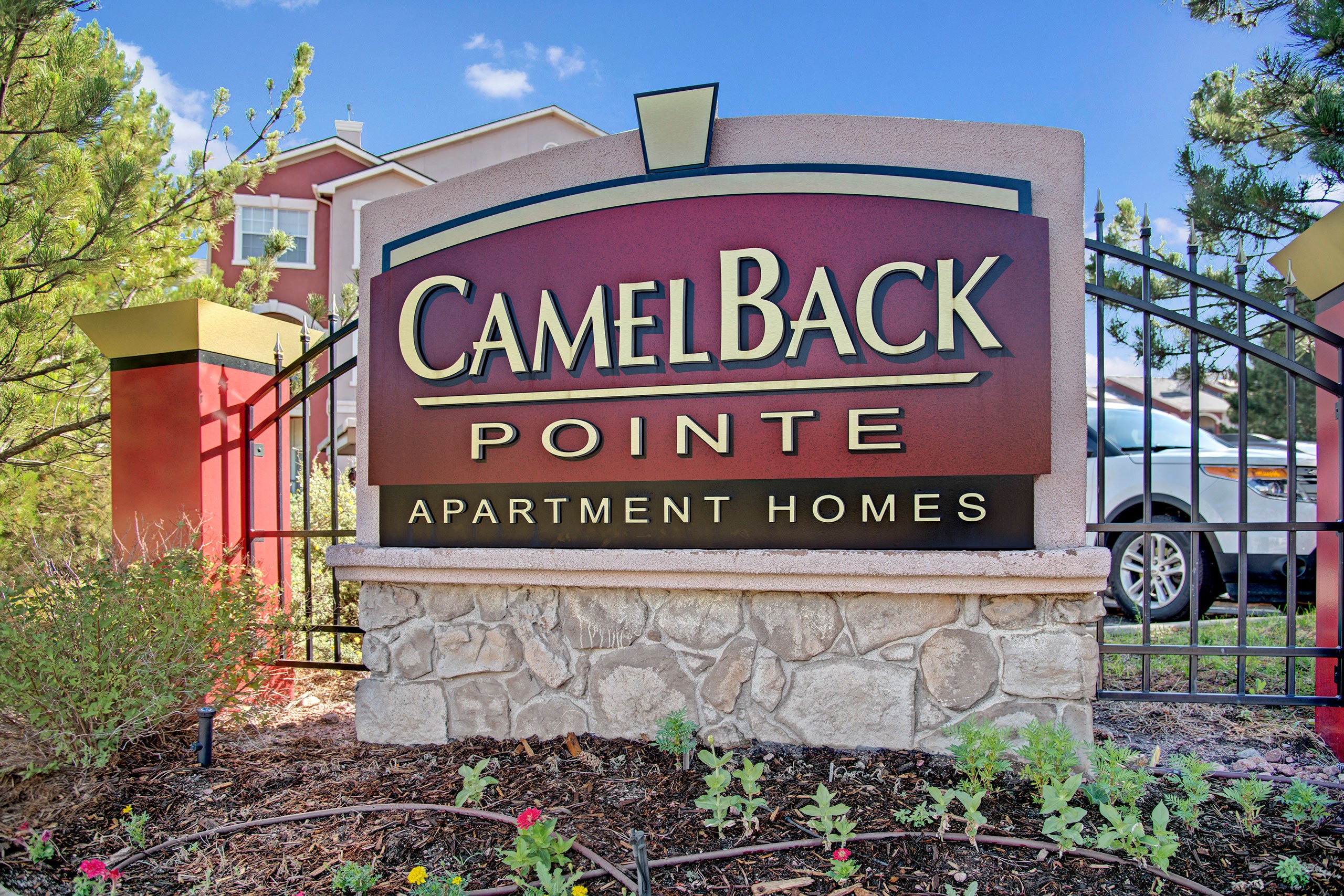 Camelback Pointe External Signage