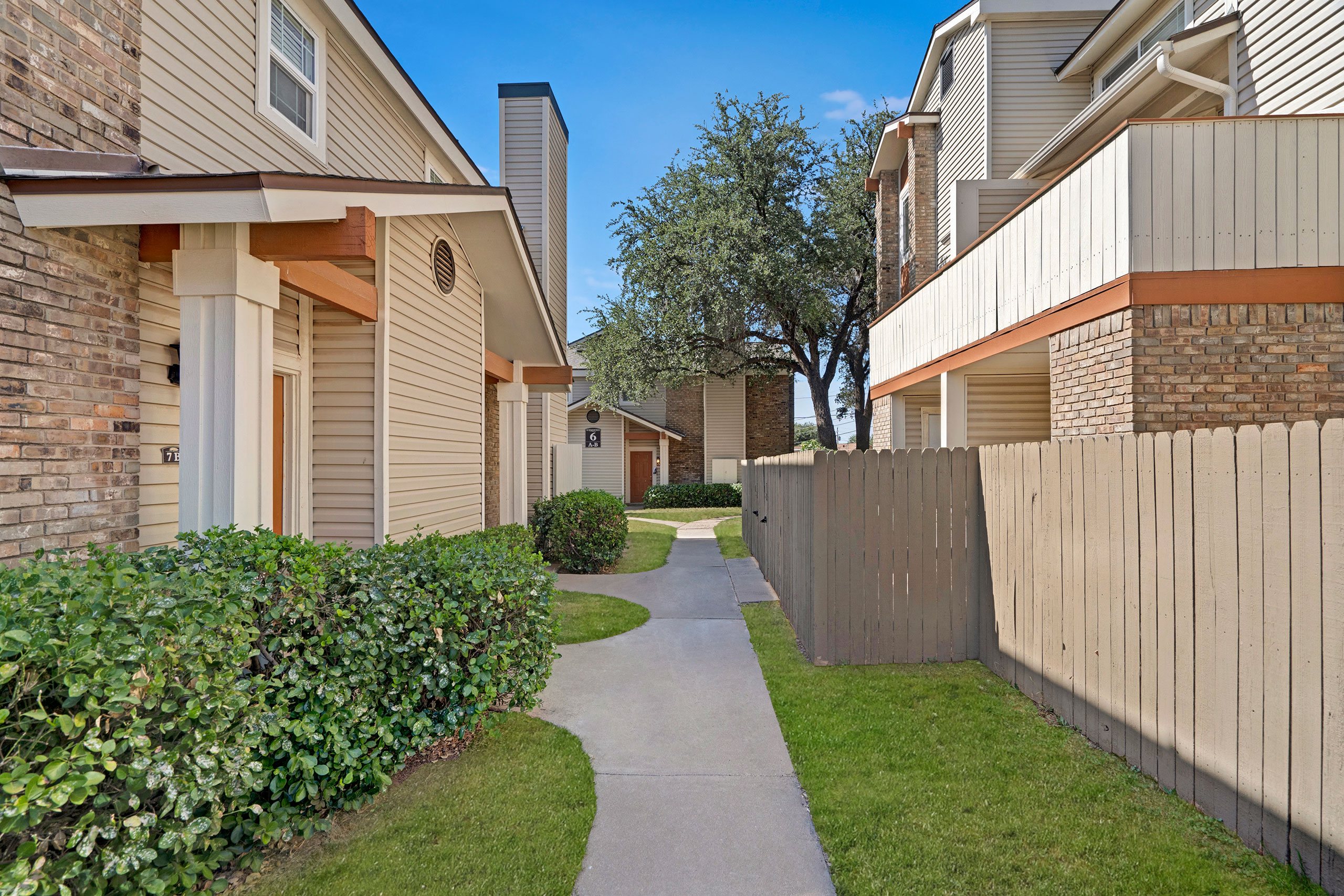 Summertree Place Exterior