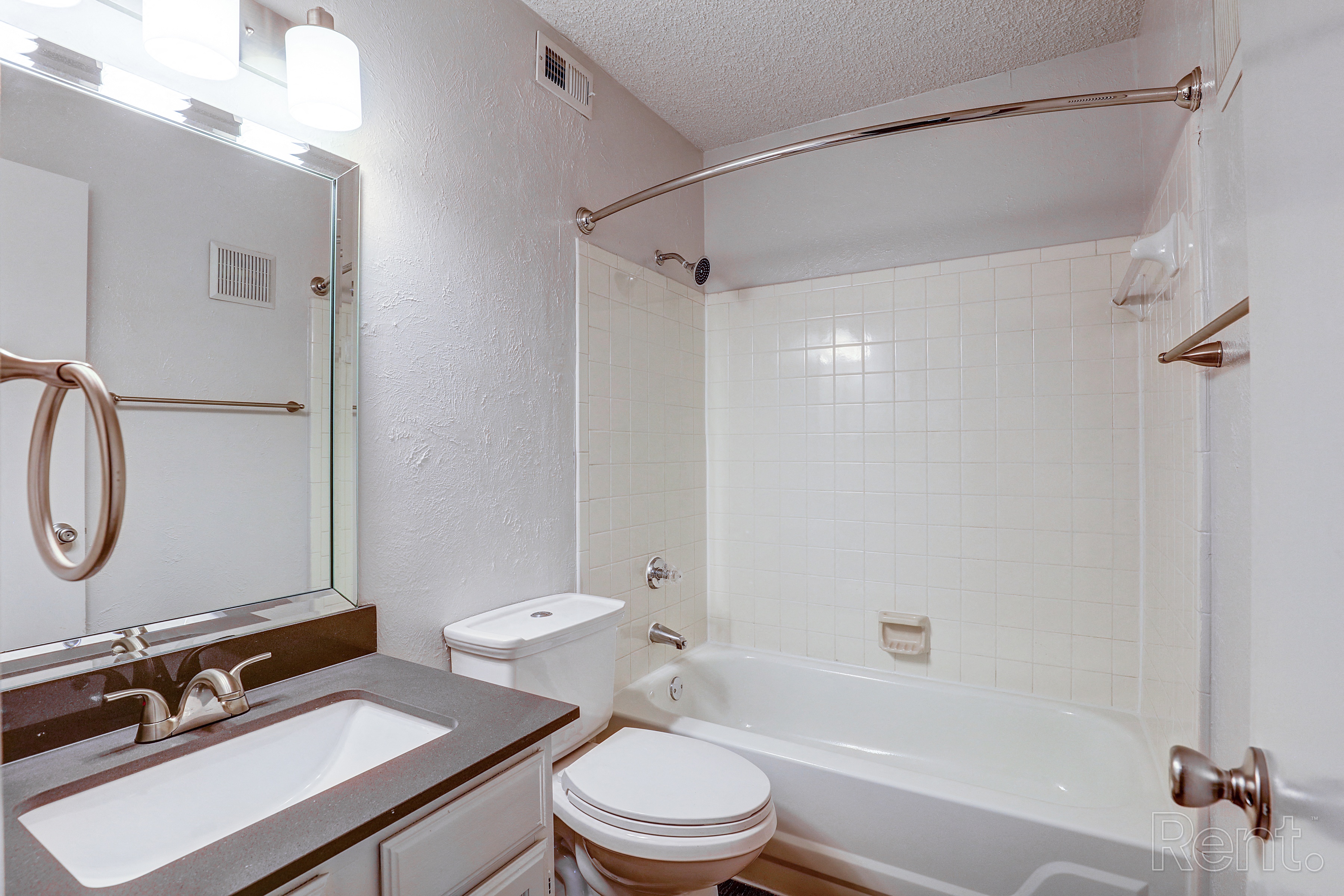 Embry Apartment Homes Image 9