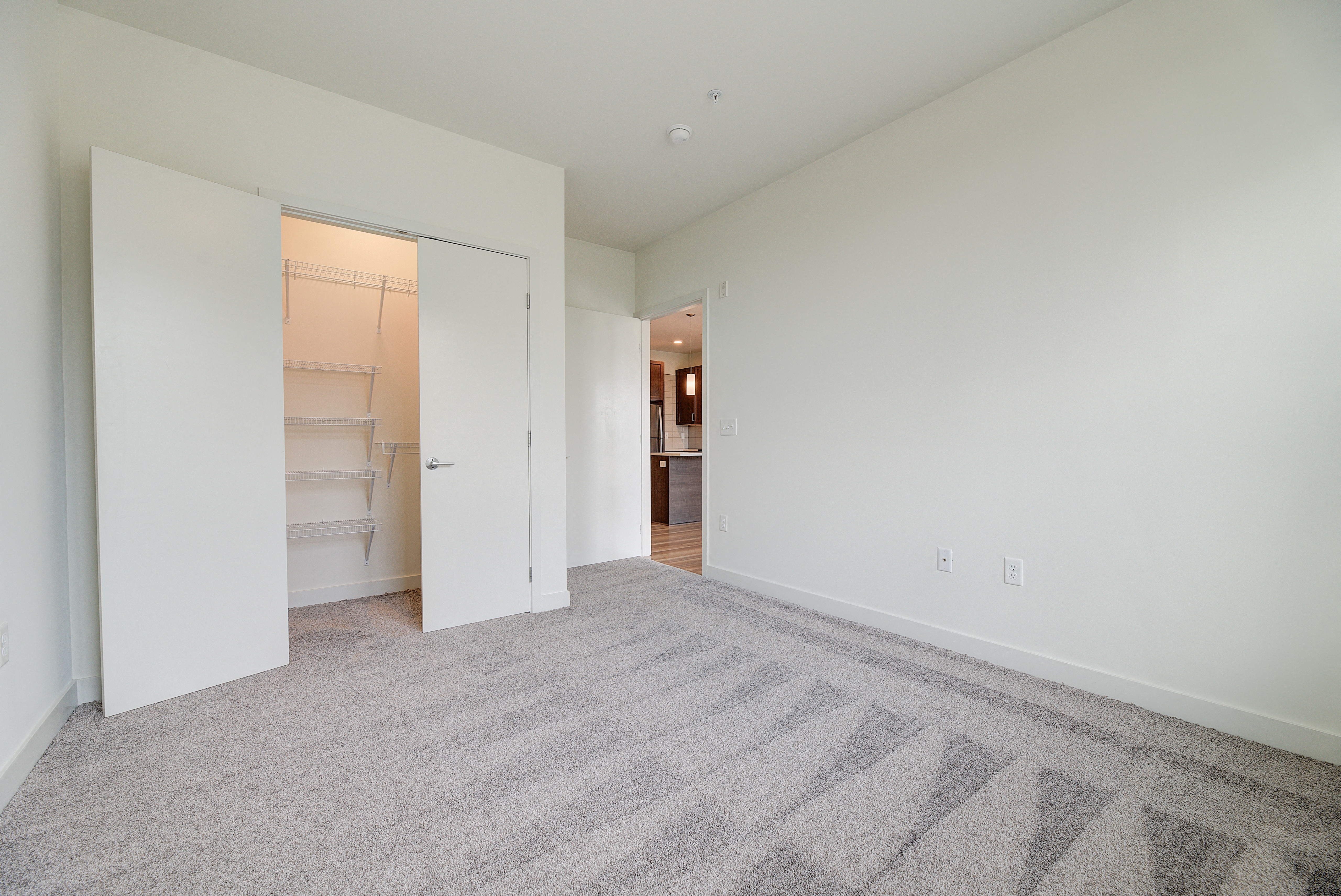 Statesman Apartments Image 31
