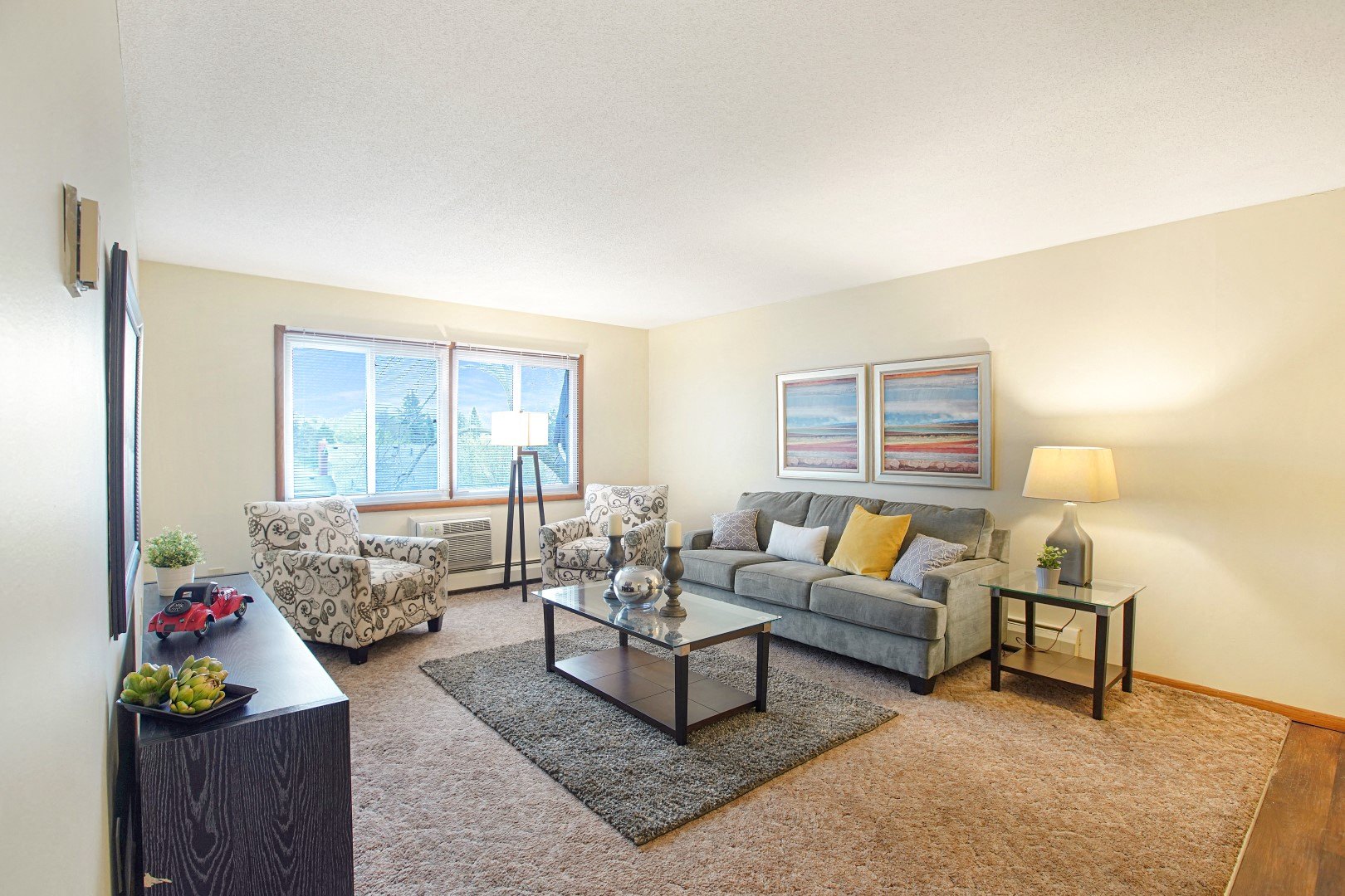Moonraker Apartments Image 6