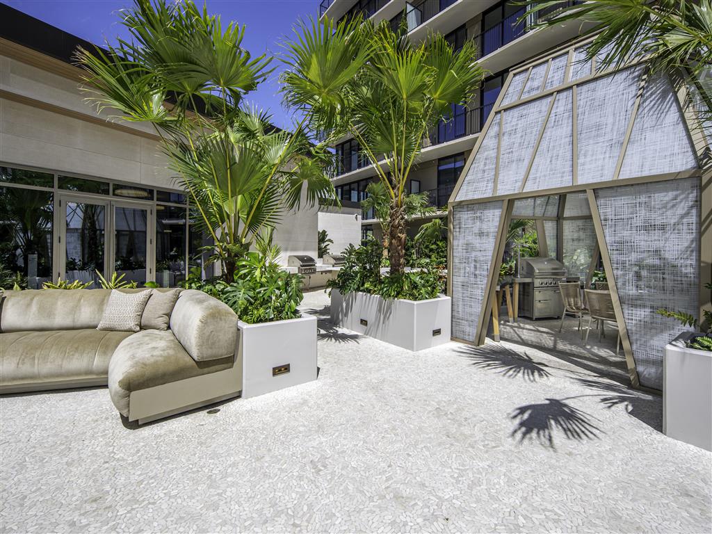 Lilia Waikiki 3
