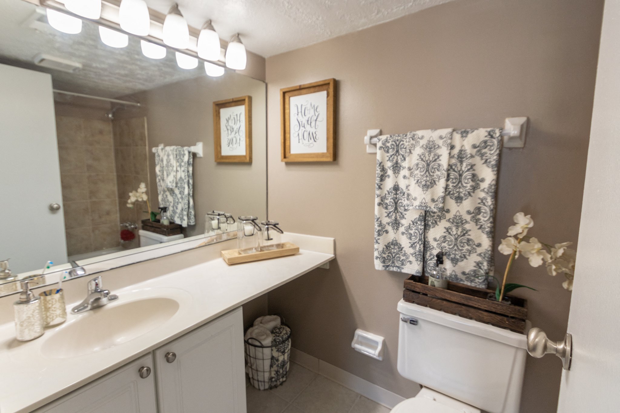 Deer Hill Image 36