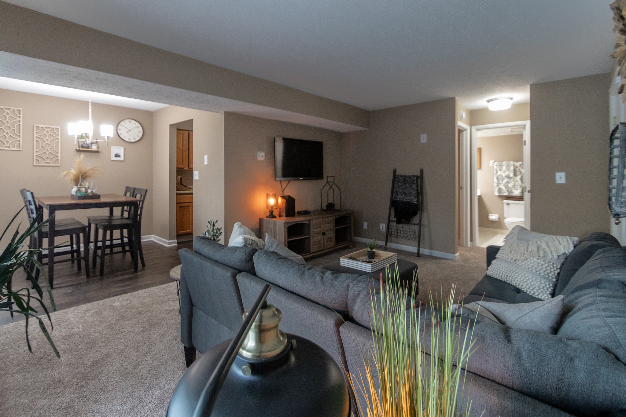 Deer Hill Image 33