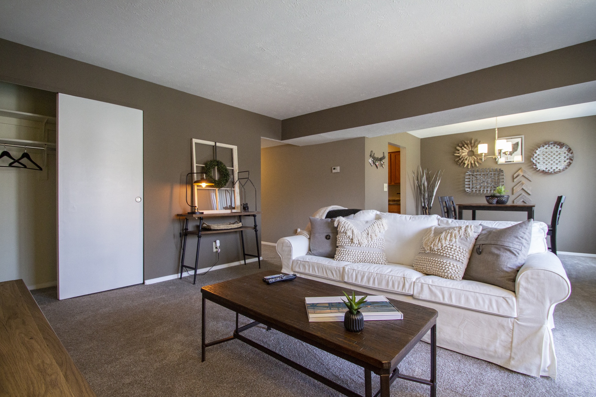Deer Hill Image 43