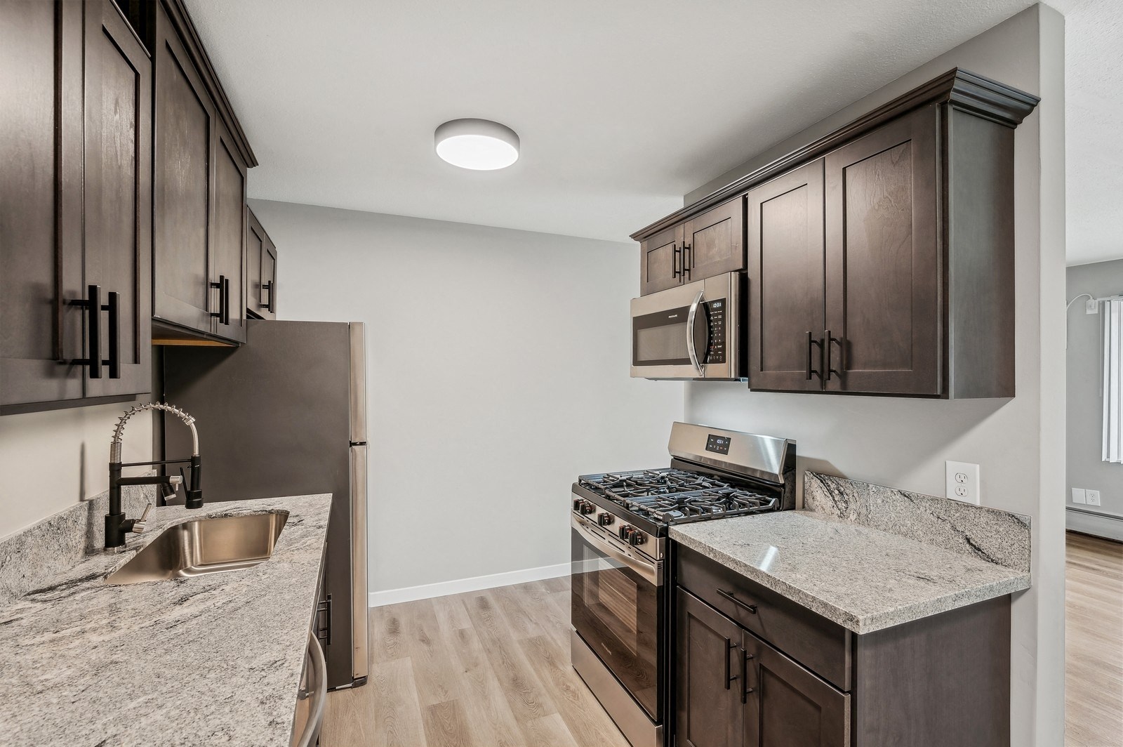 Point 47 Apartments (3601) Image 6