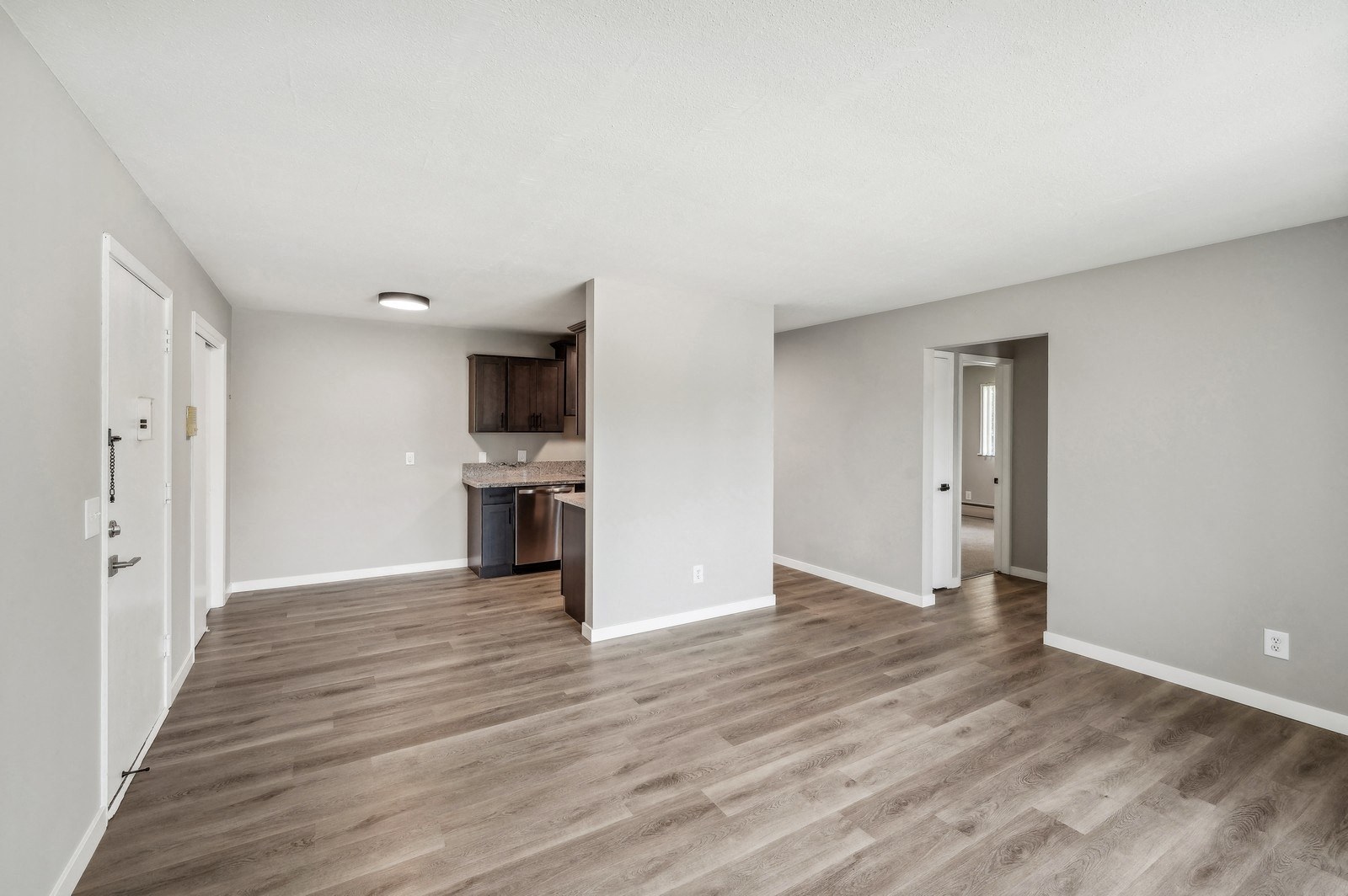 Point 47 Apartments (3601) Image 14