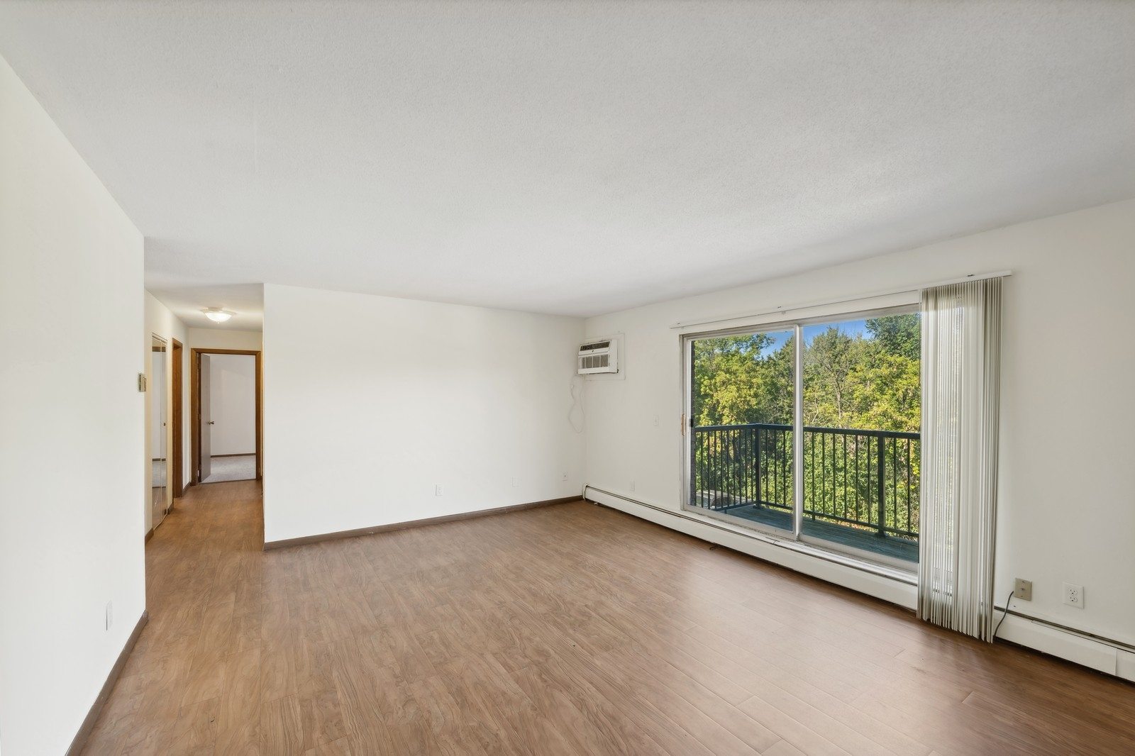Edina Manor Apartments Image 41