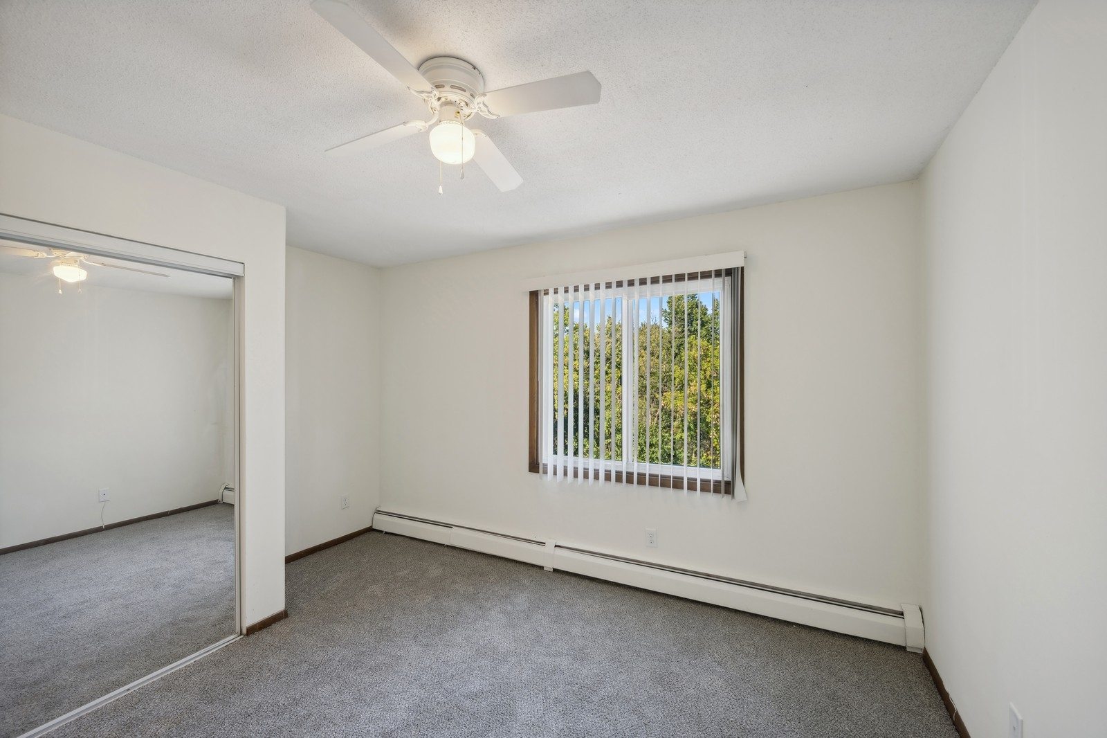 Edina Manor Apartments Image 44
