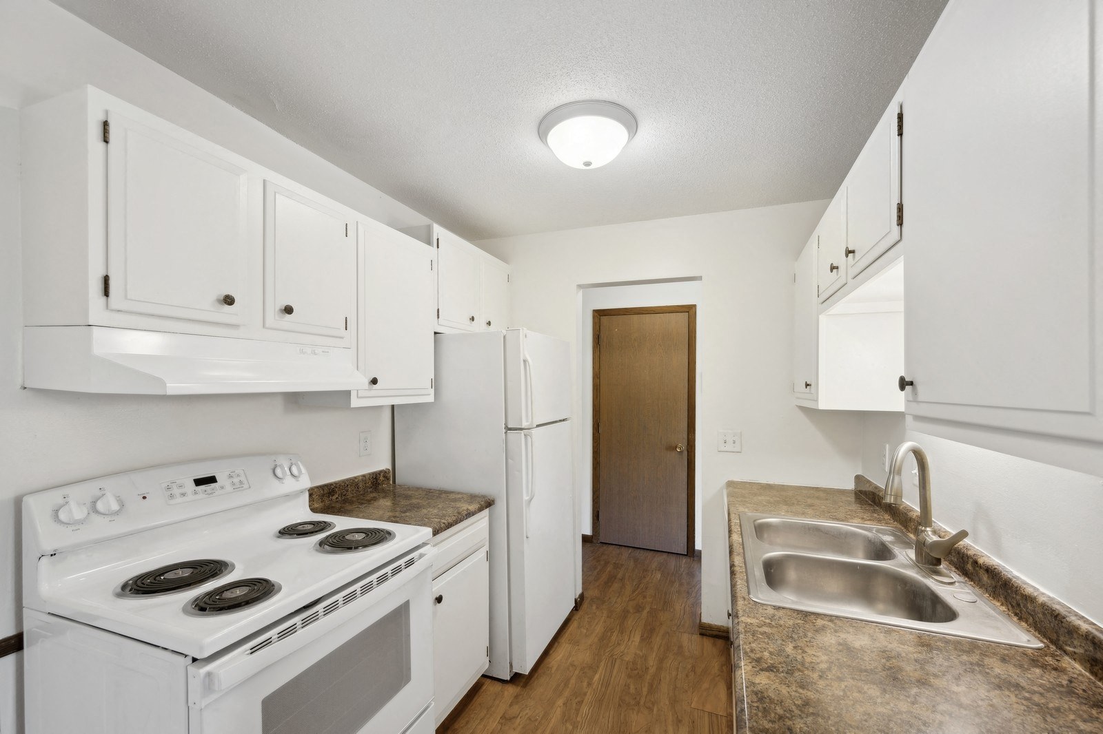 Edina Manor Apartments Image 40