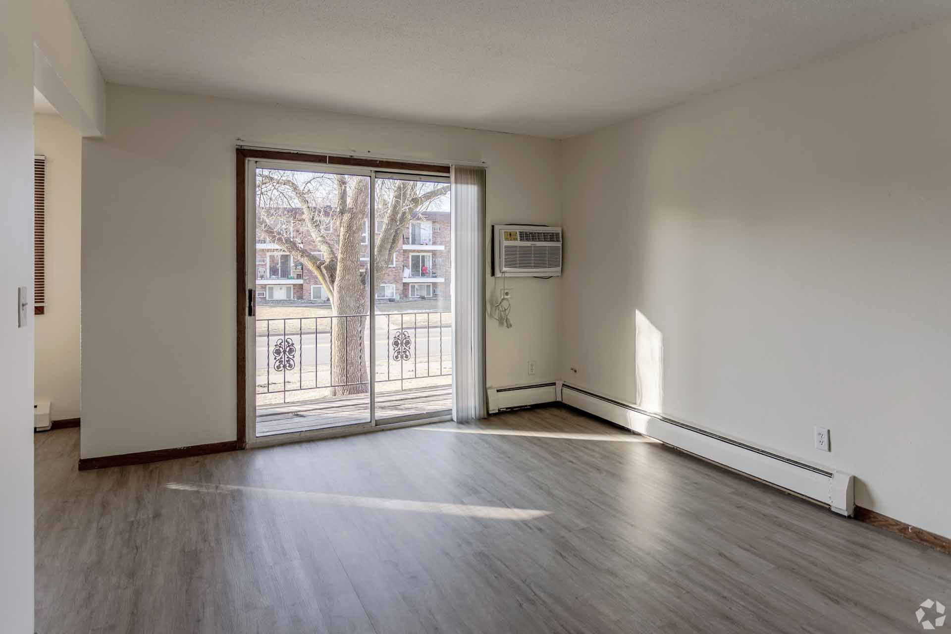 Spring Lake Park Apartments Image 4