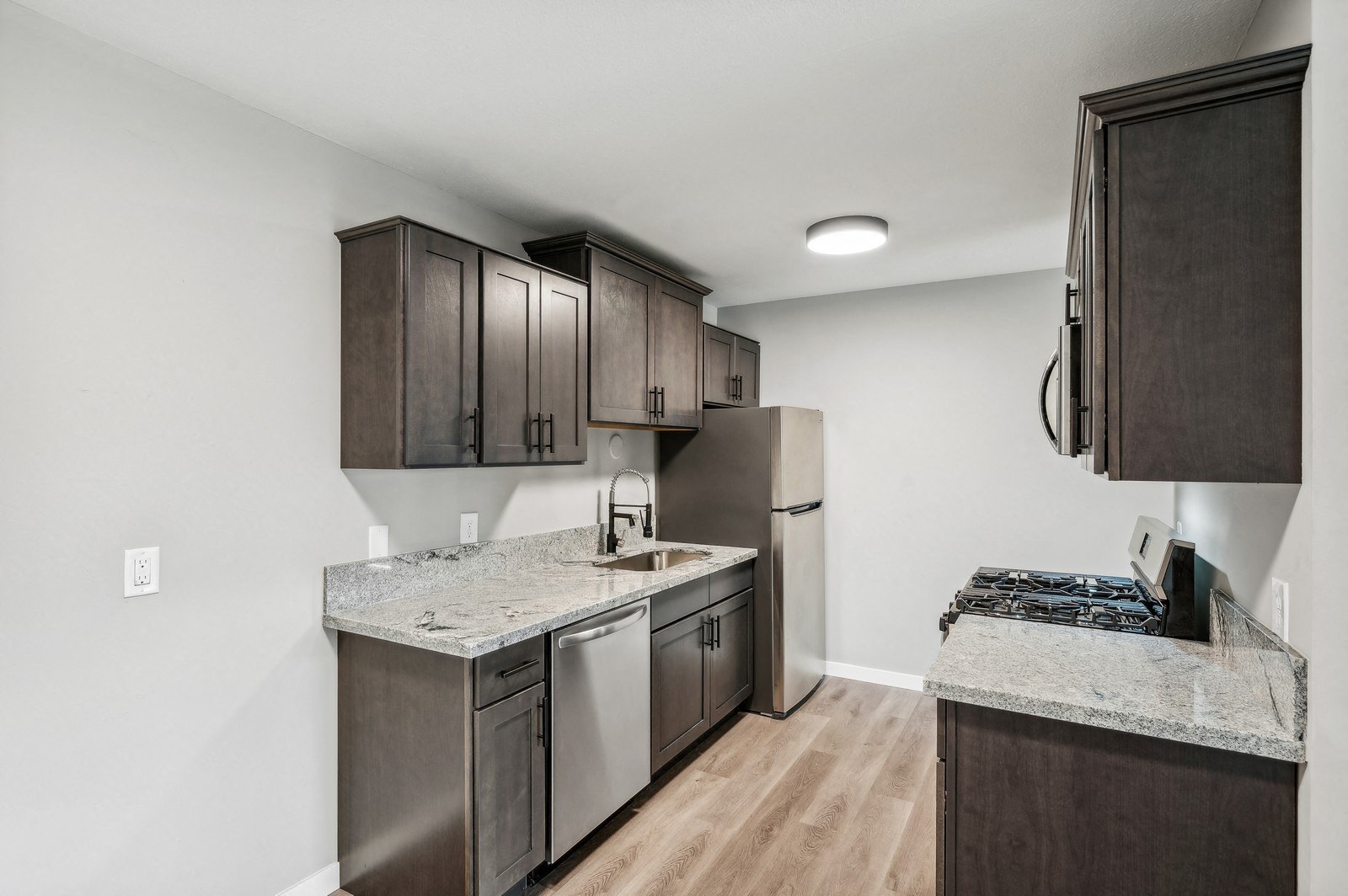 Point 47 Apartments (3601) Image 7