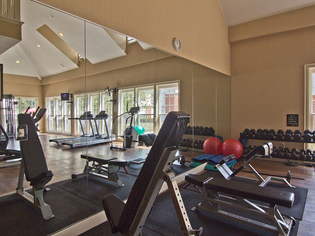 24/7 Fitness Center