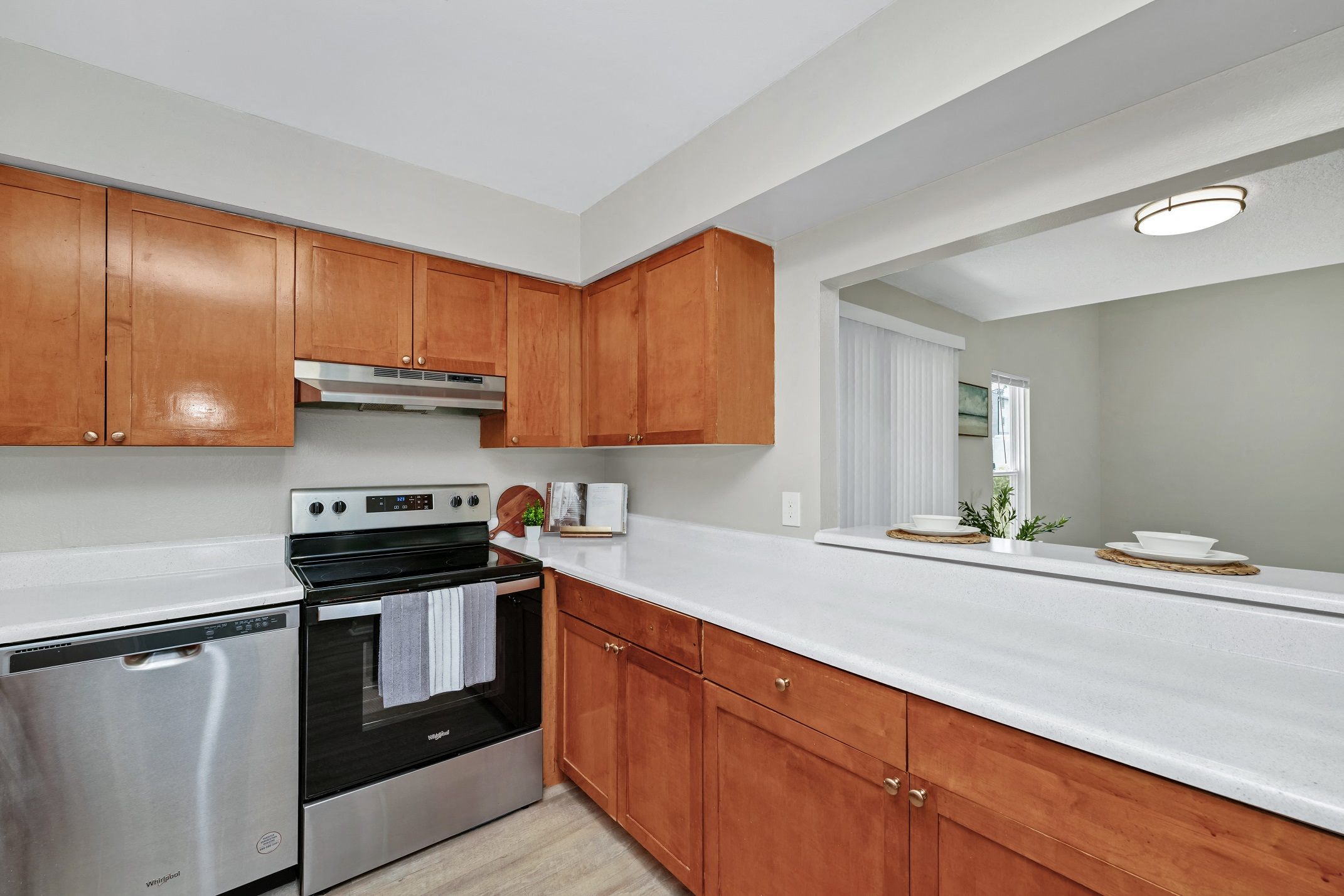 Kitchen with Breakfast Bar