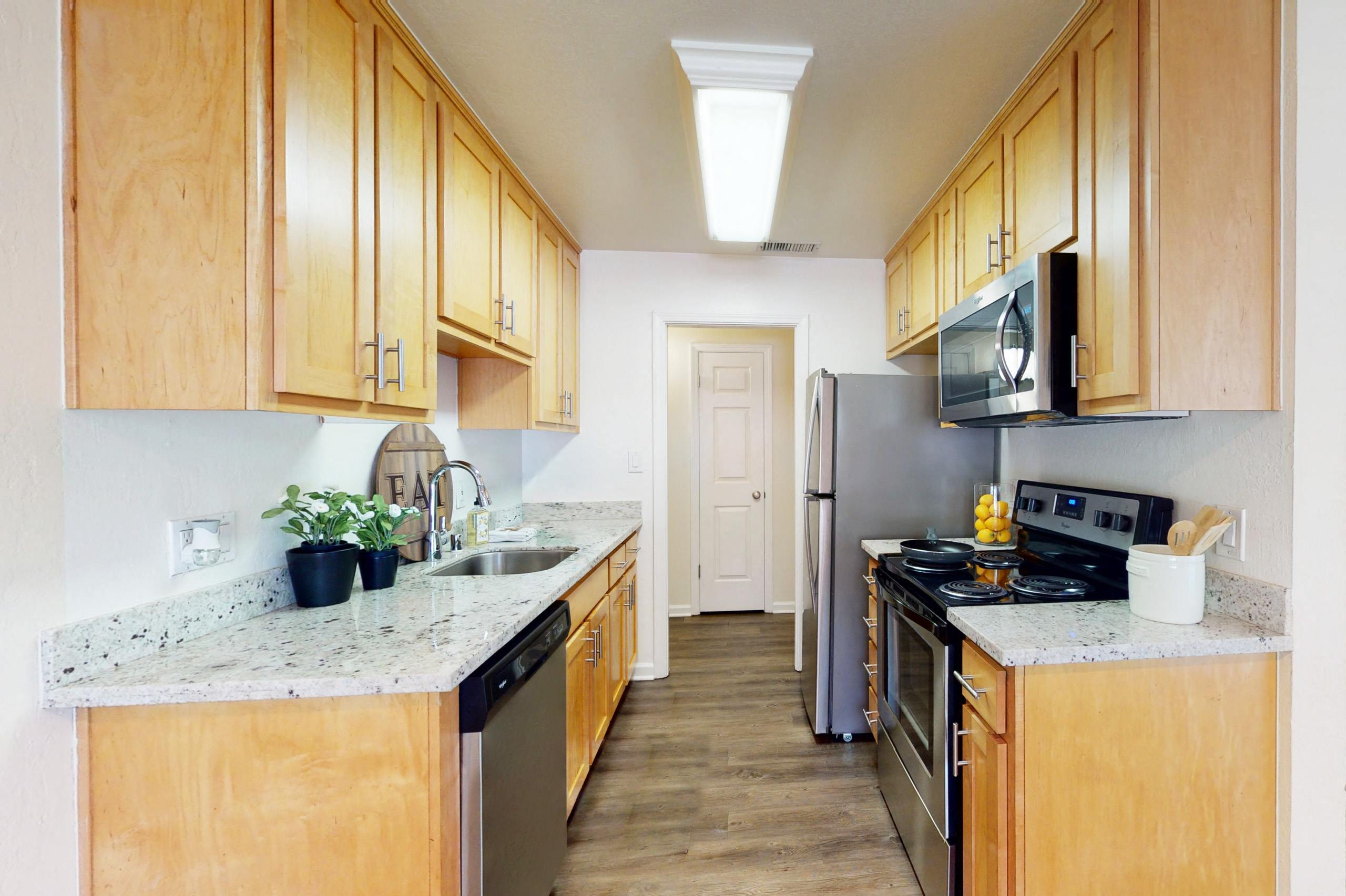 Pleasanton Glen Apartments Image 4