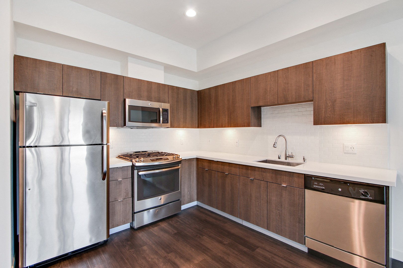 The Oliver Apartments for Rent in New Photos, prices