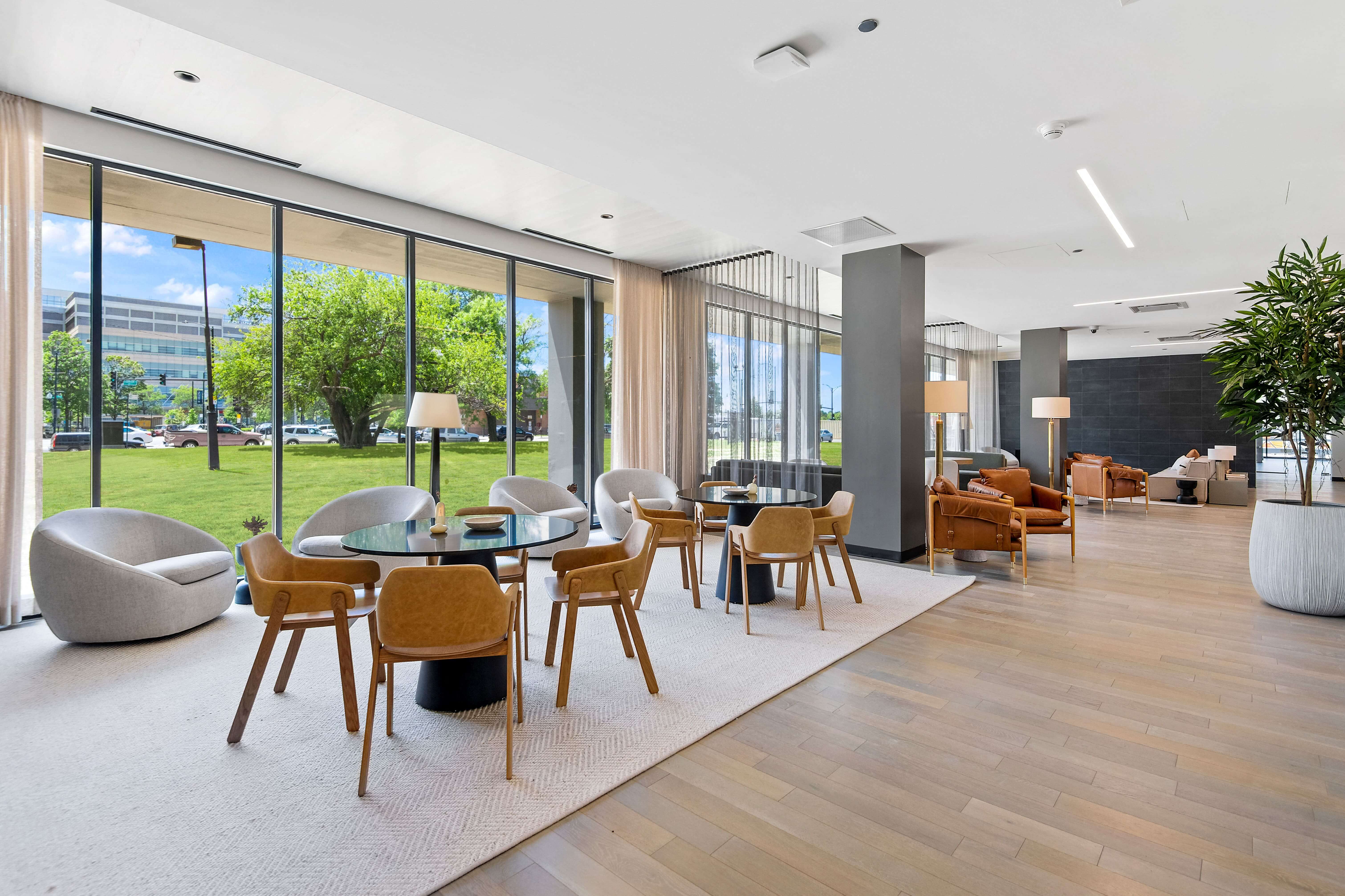 Atrio Apartments Image 15