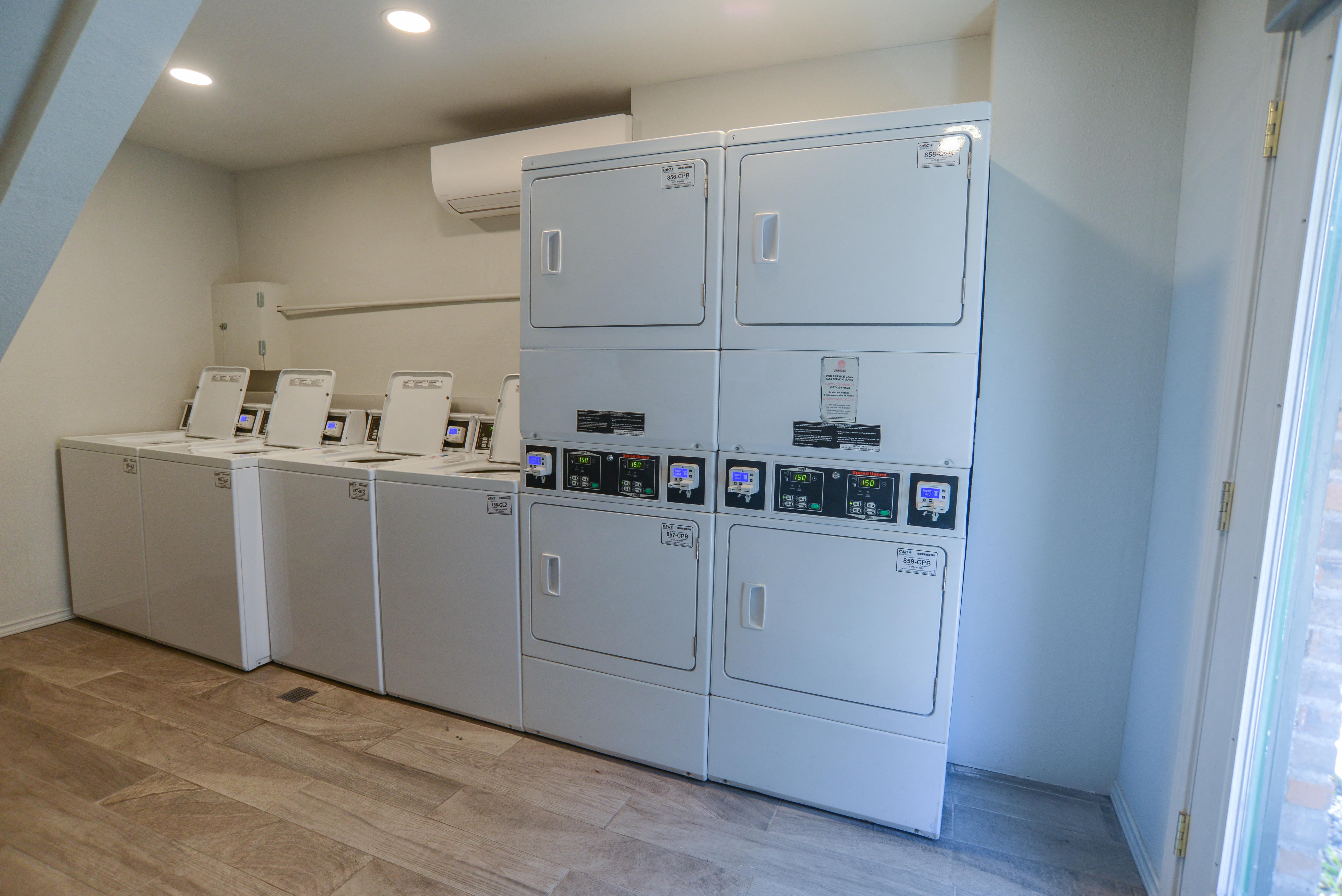 Jewel Apartment Homes Image 12