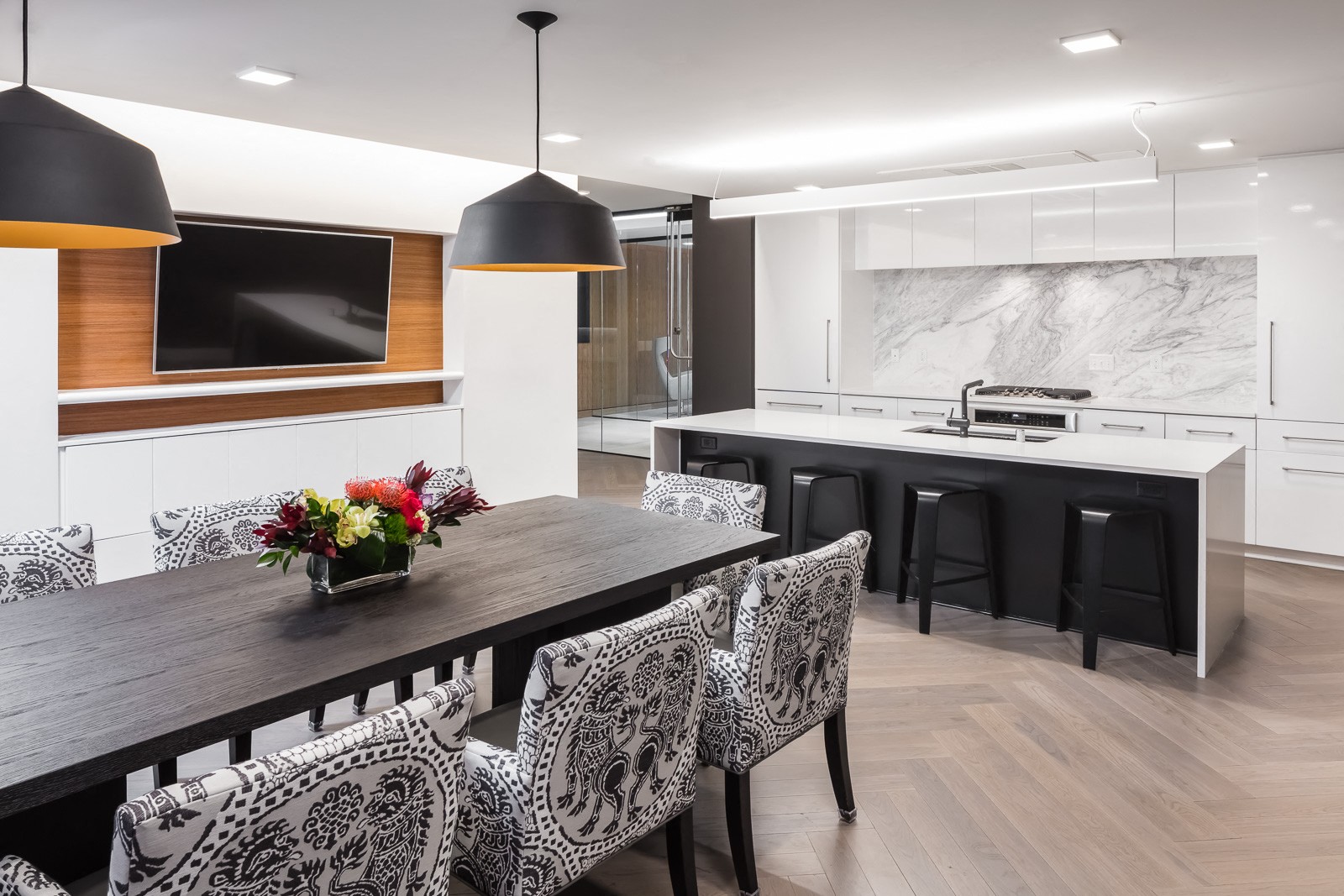 Chefs Table with full kitchen and dining area for hosting your next get together