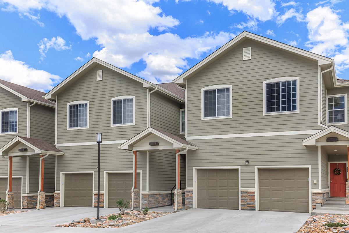Black Feather Apartment Homes Image 21