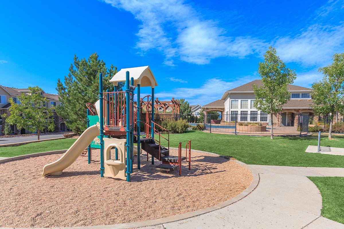 Black Feather Apartment Homes Image 19