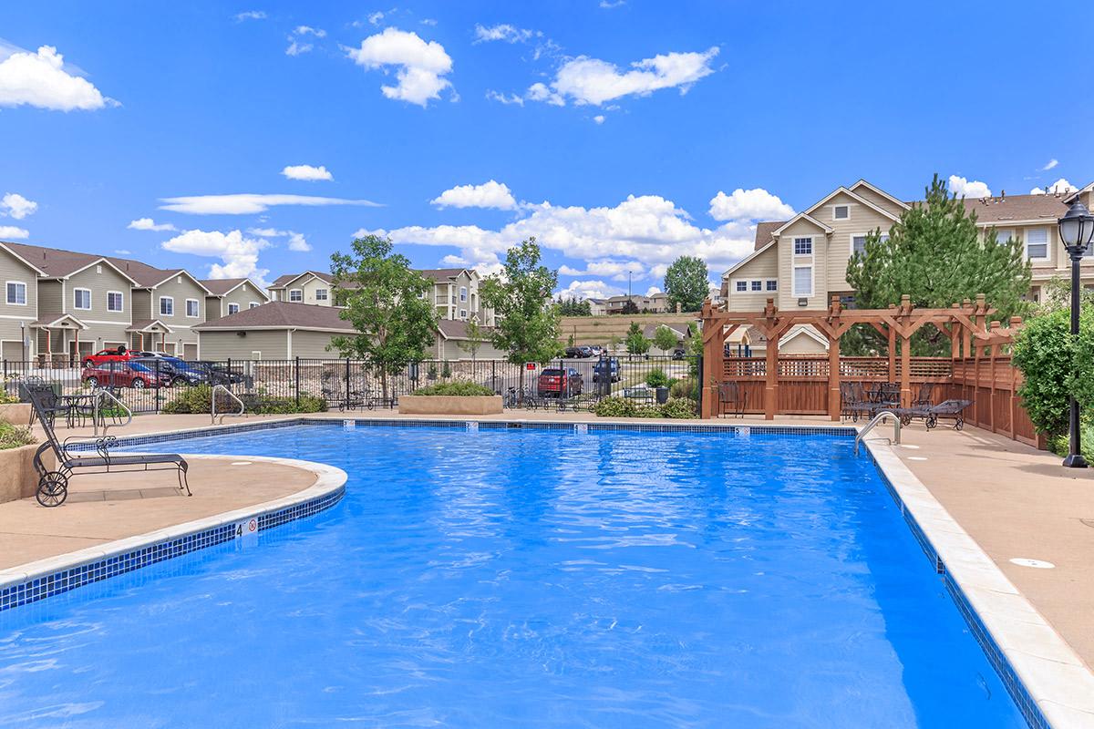 Black Feather Apartment Homes Image 18