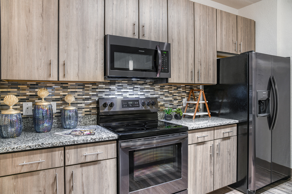 Centre Pointe Apartments Image 3