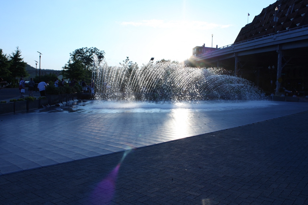 Enjoy the Georgetown Waterfront Fountain