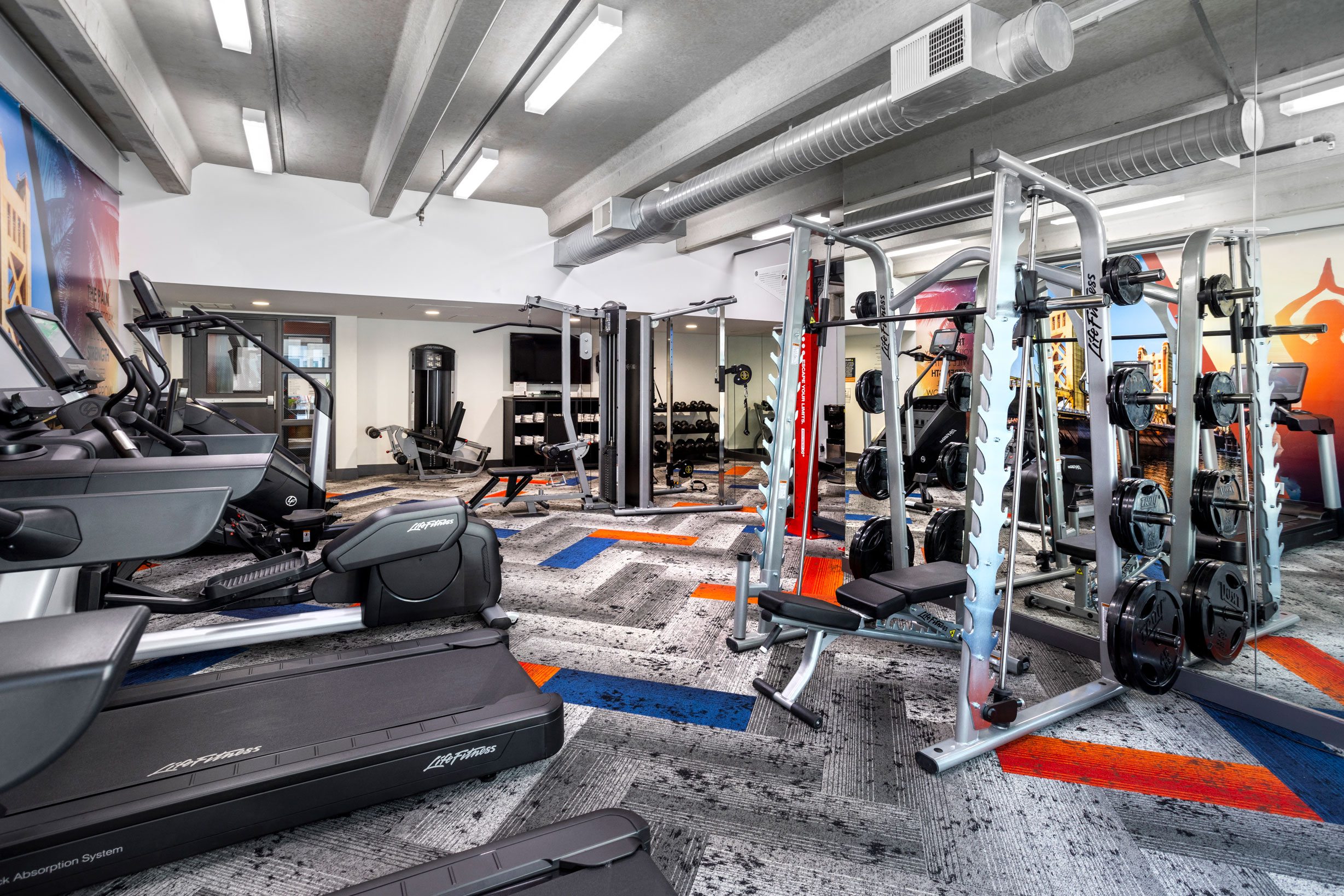 24/7 Fitness Center
