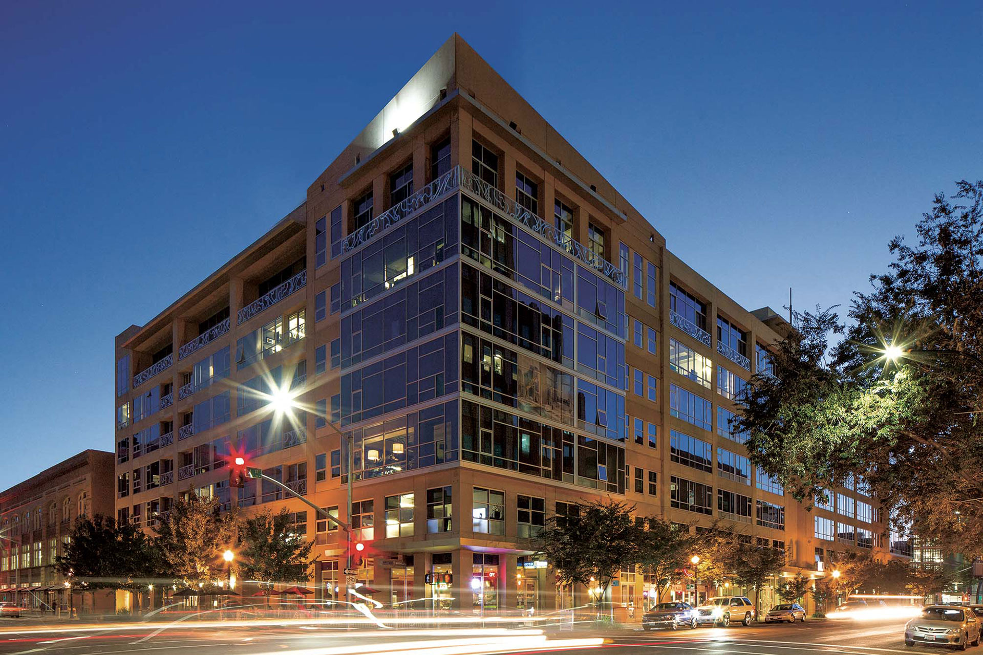 800J Lofts