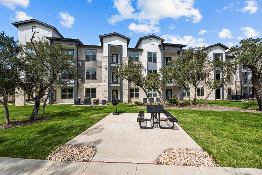 Redbird Ridge Apartments Image 24