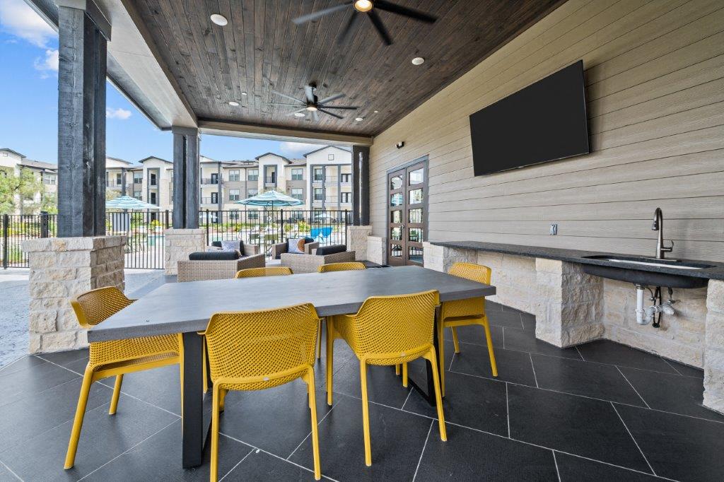 Redbird Ridge Apartments Image 23