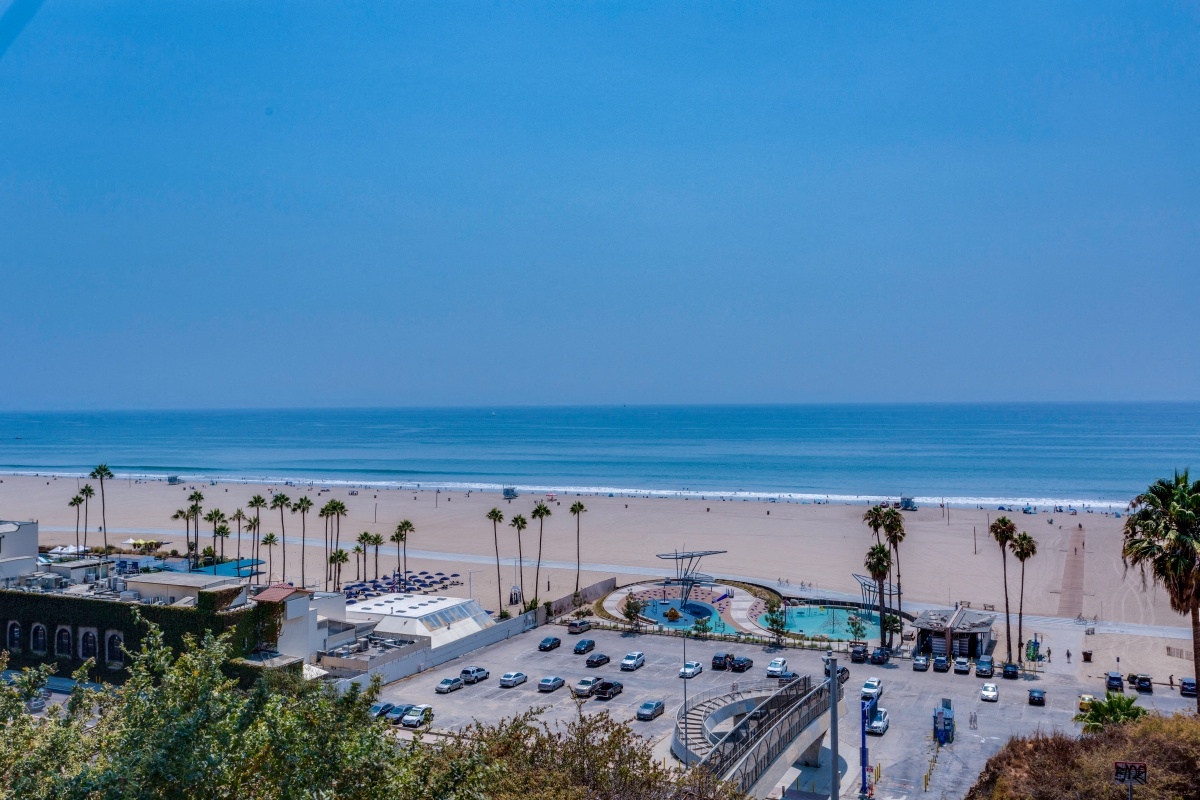 Ocean Palms and Palisades Image 34