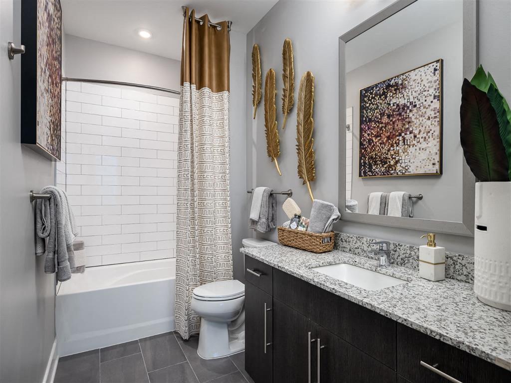 Luxurious Bathrooms Luxurious Bathrooms