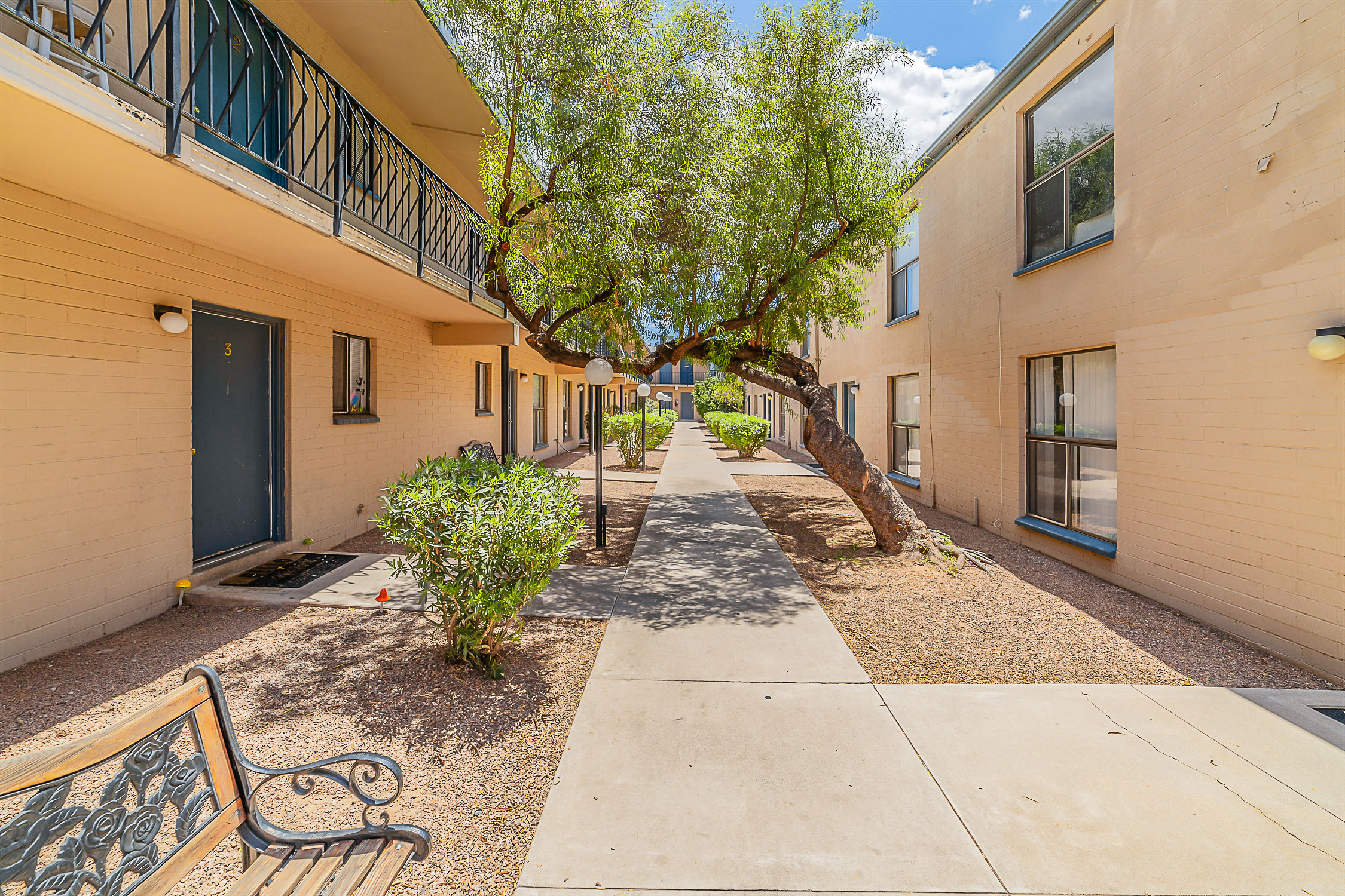 Bellevue Tower Apartments Image 8