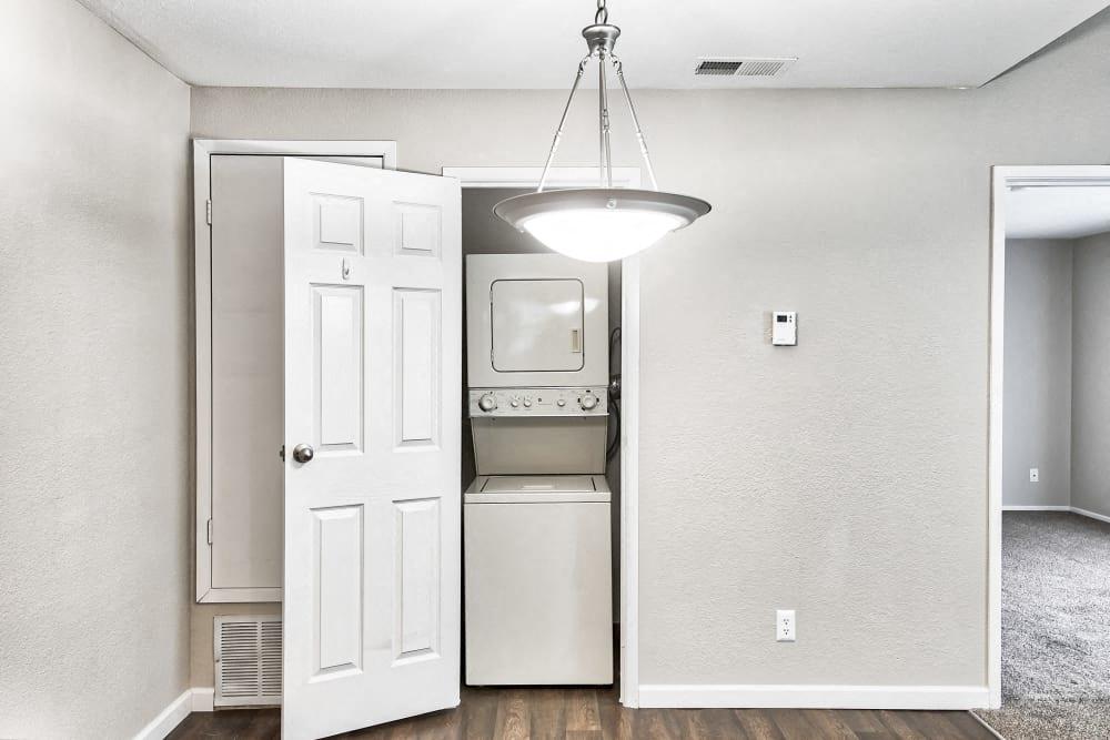 The Lodge at McCarran Ranch Apartment Homes Image 5