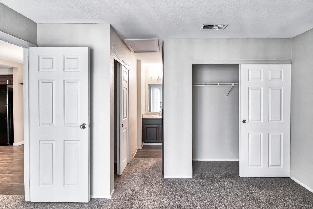 The Lodge at McCarran Ranch Apartment Homes Image 6