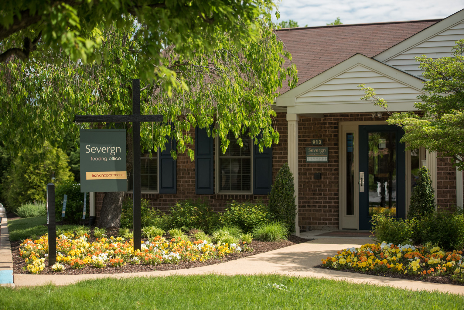 Leasing Office