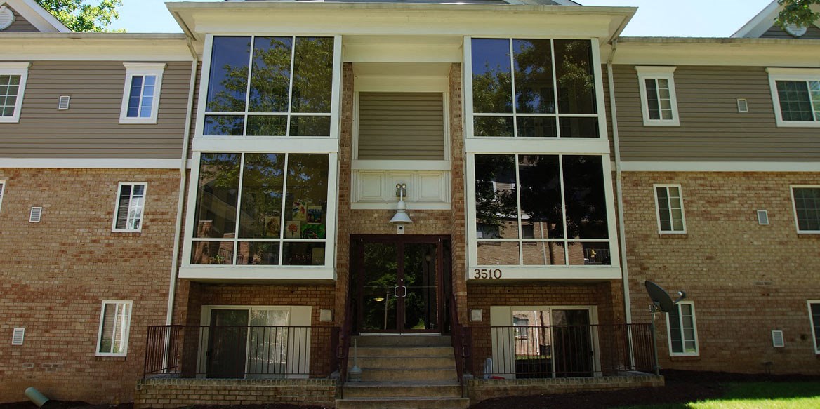 Briarwood Apartments  Apartments in Dumfries, VA