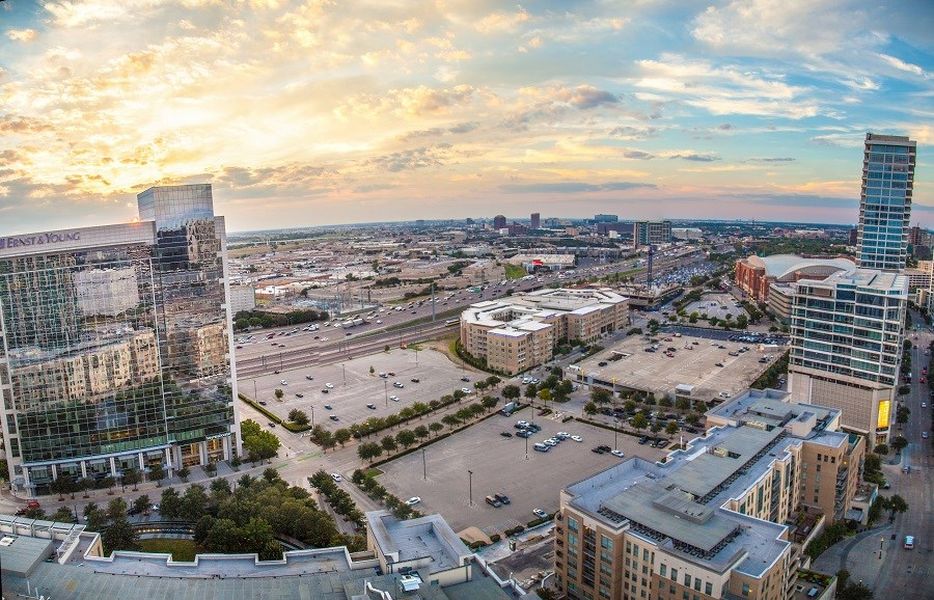 SkyHouse Dallas Image 37