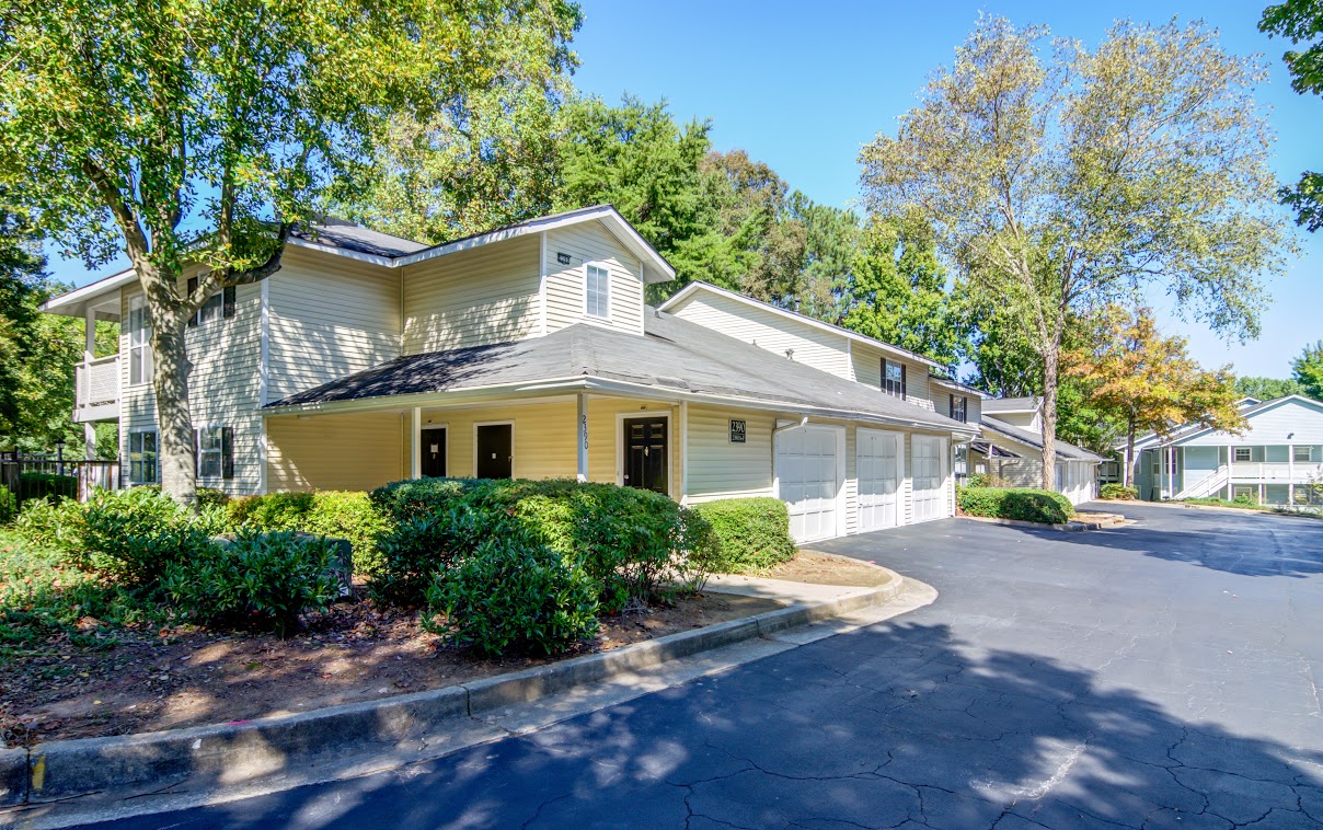 Photos and Video of Dunwoody Village in Atlanta, GA