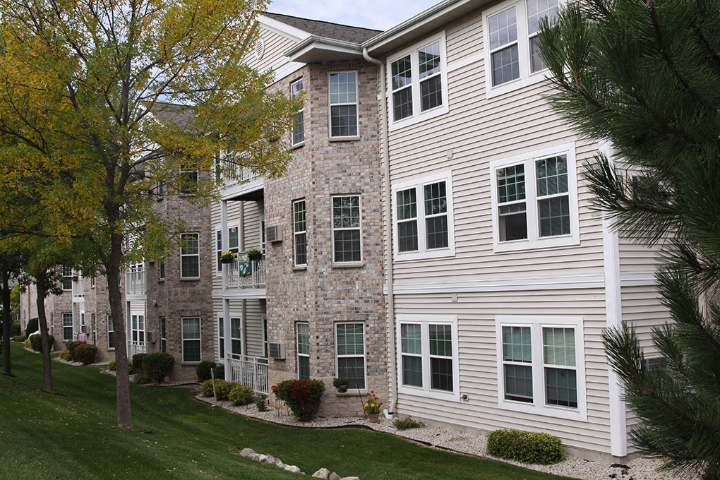 Evergreen Park Apartments I & II Apartments in Cedarburg, WI