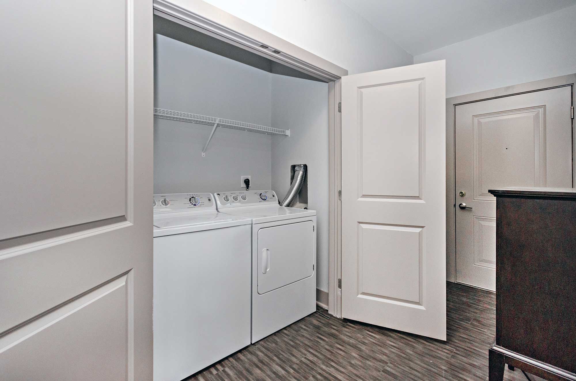 MadMar Flats- Oakley Cincinnati, OH Apartments
