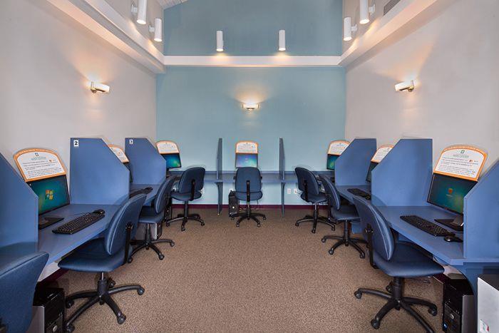 Fully-Equipped Business Center Fully-Equipped Business Center