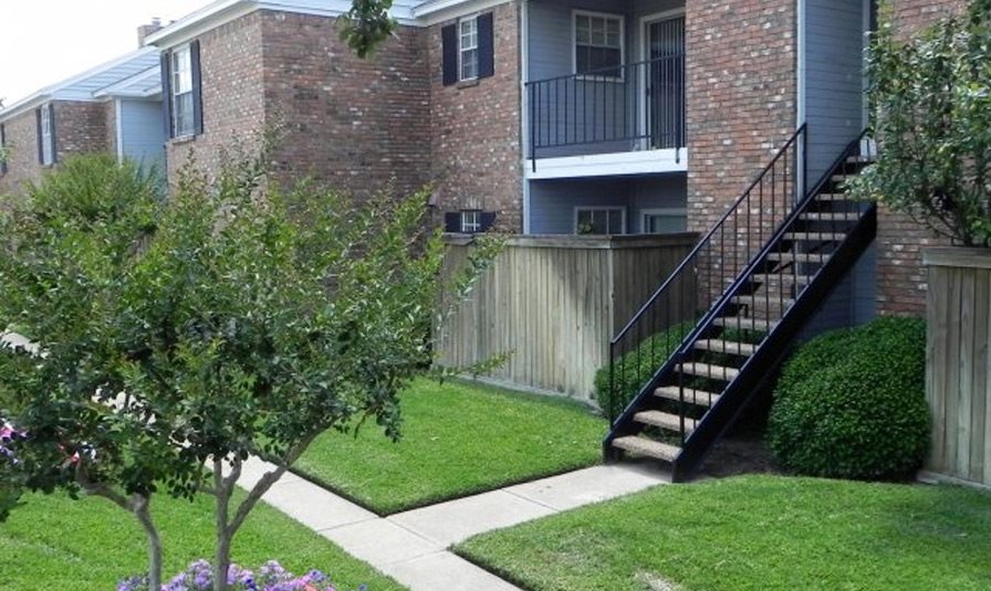 Marsh Highland Apartments in Carrollton, TX