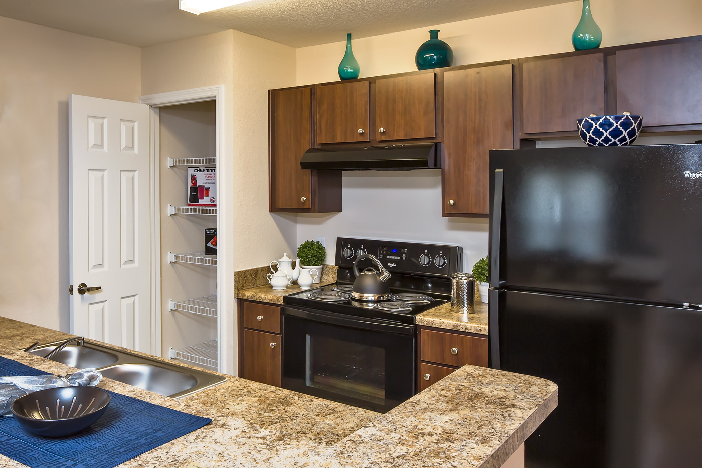 Oakwood Apartment Homes Image 18