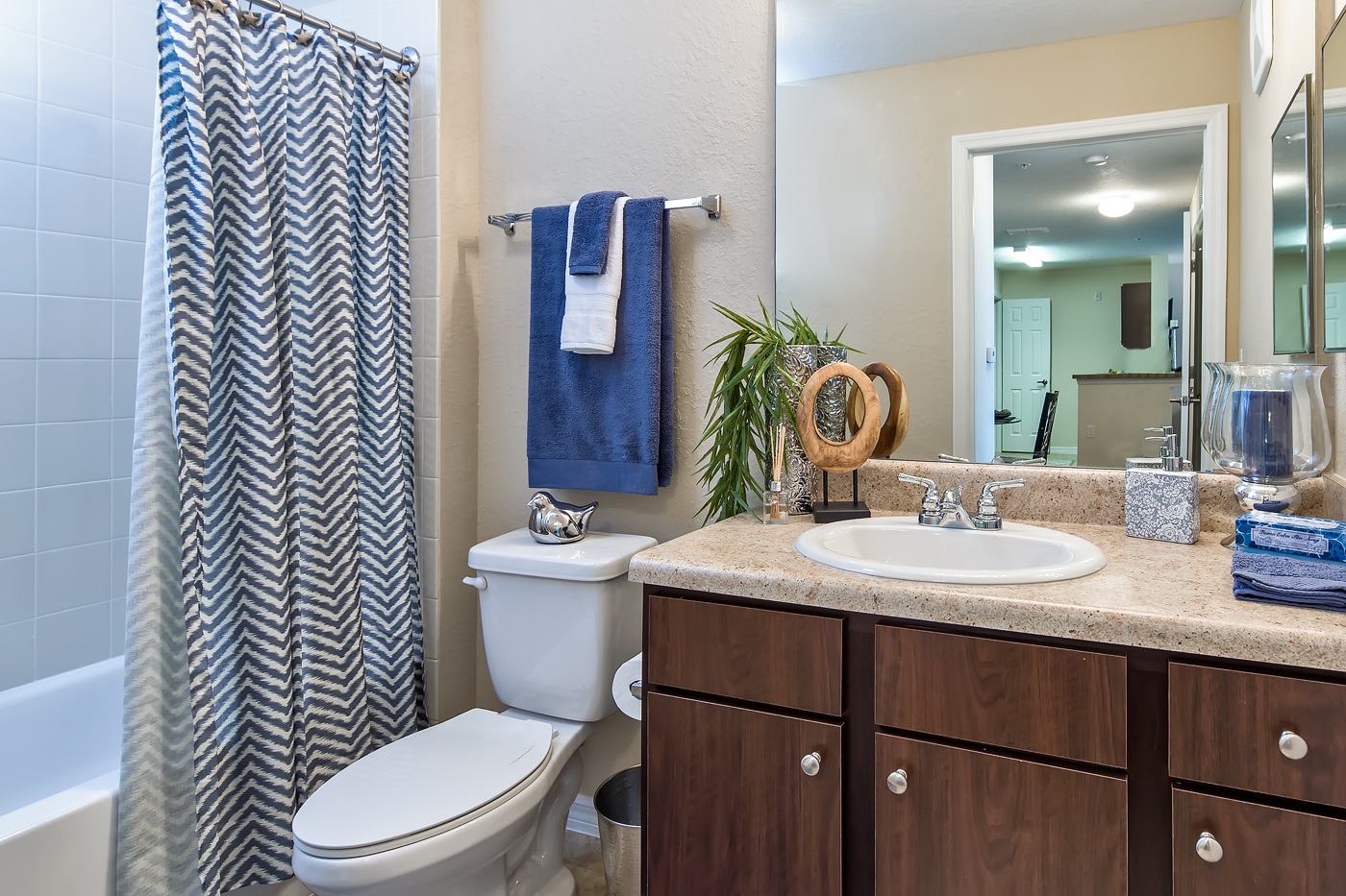 Oakwood Apartment Homes Image 24